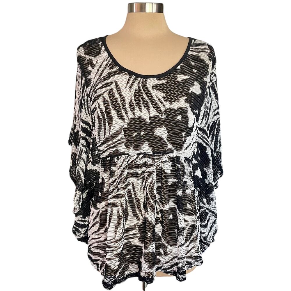 Cocomo Woman Black White Sheer Mesh Top Bat Wing Scoop Neck Size 1X Bohemian